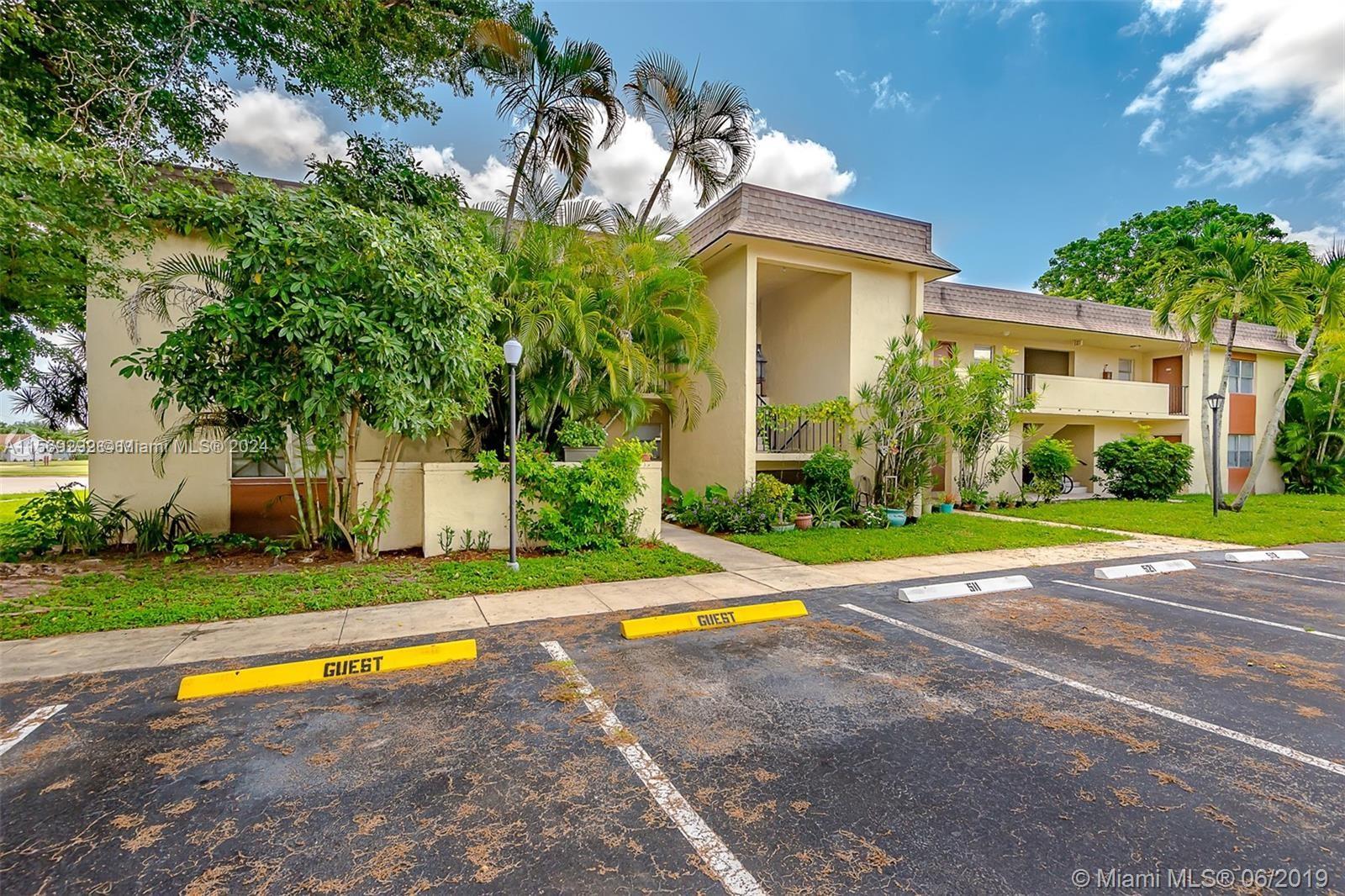 One Bedroom, One Bathroom condo, centrally located community steps of 441 and Atlantic Blvd. Stainless Steel Appliances, Beautiful Kitchen, plenty of closet space, Screened Balcony, Laundry on facility Bldg, Community Pool, Tennis Court a Must see Unit!!!!!by appointment only, allow 24 hrs. notice.