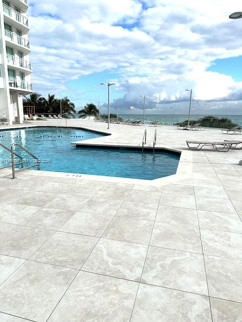 BURLEIGH HOUSE CONDO - Residential