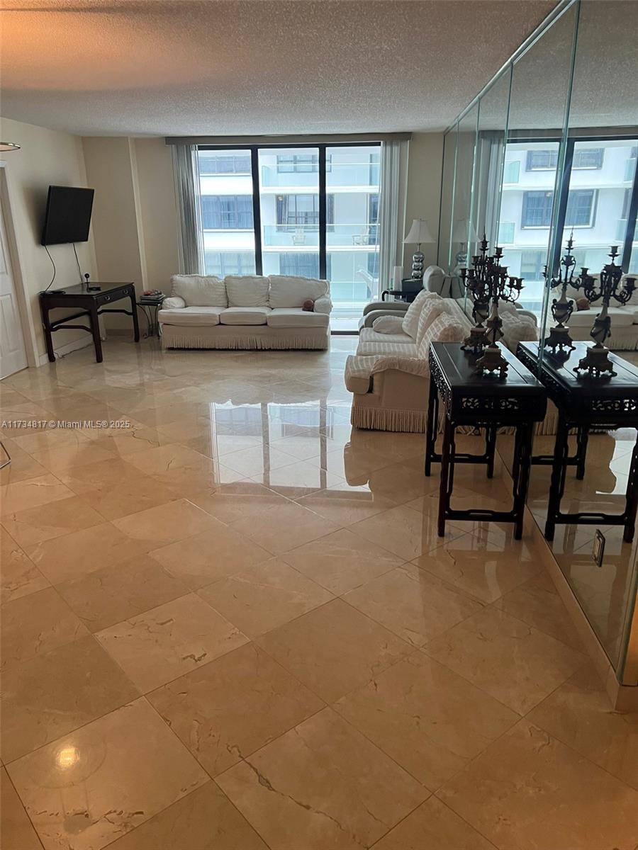 BALMORAL CONDO - Residential