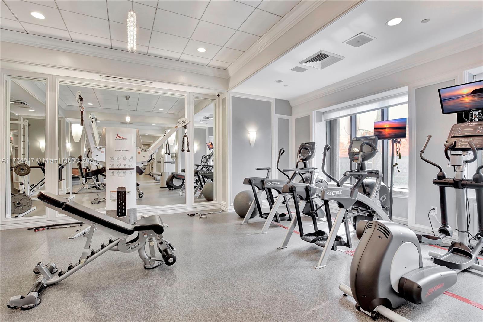 BALMORAL CONDO - Residential