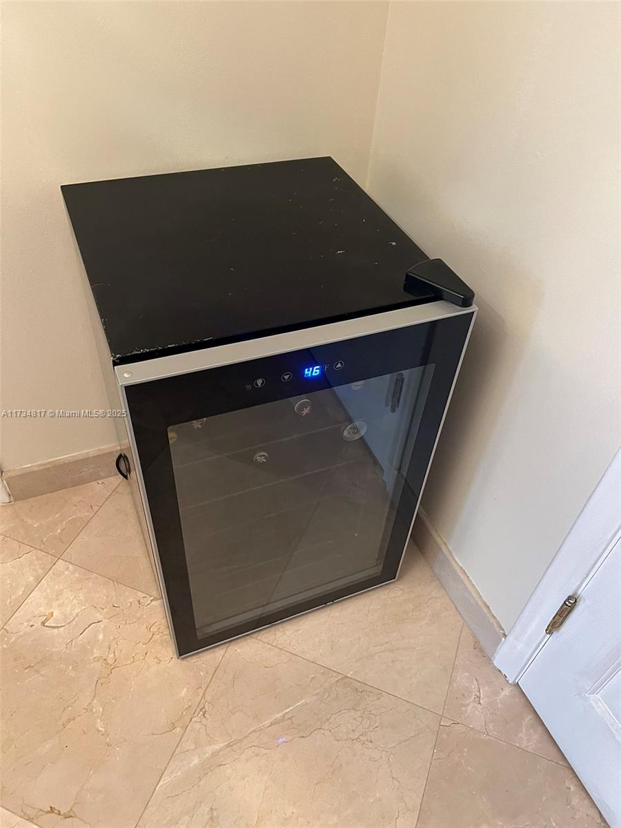 BALMORAL CONDO - Residential