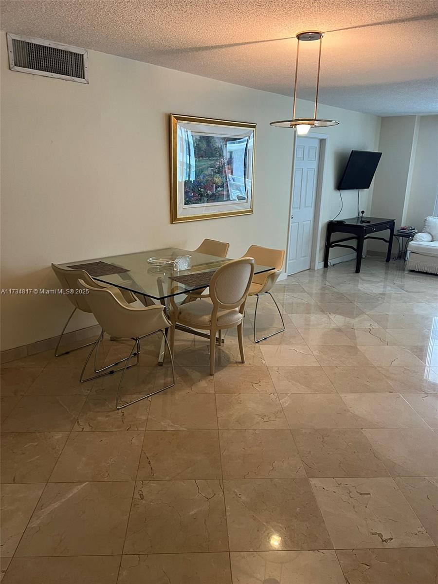 BALMORAL CONDO - Residential