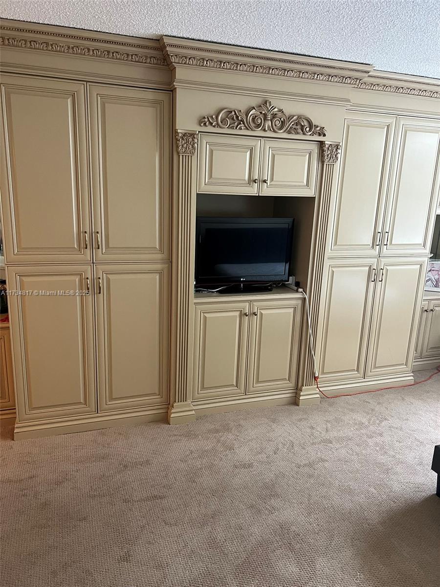 BALMORAL CONDO - Residential