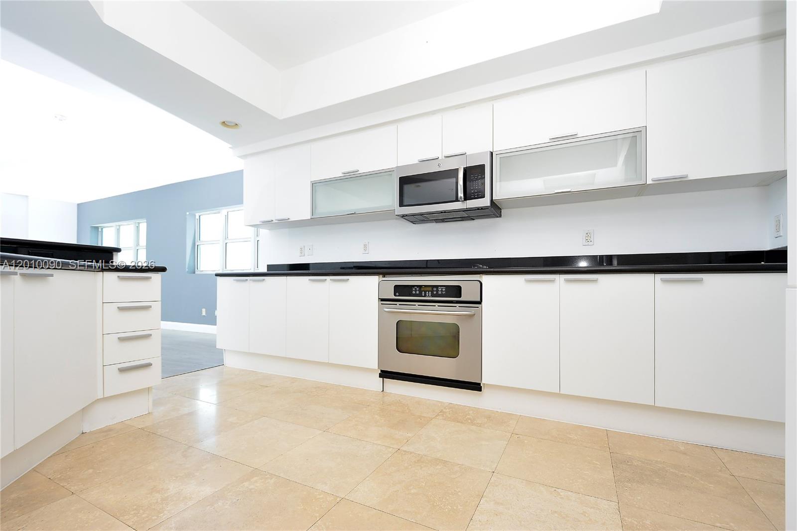 THE OAKS I CONDO - Residential