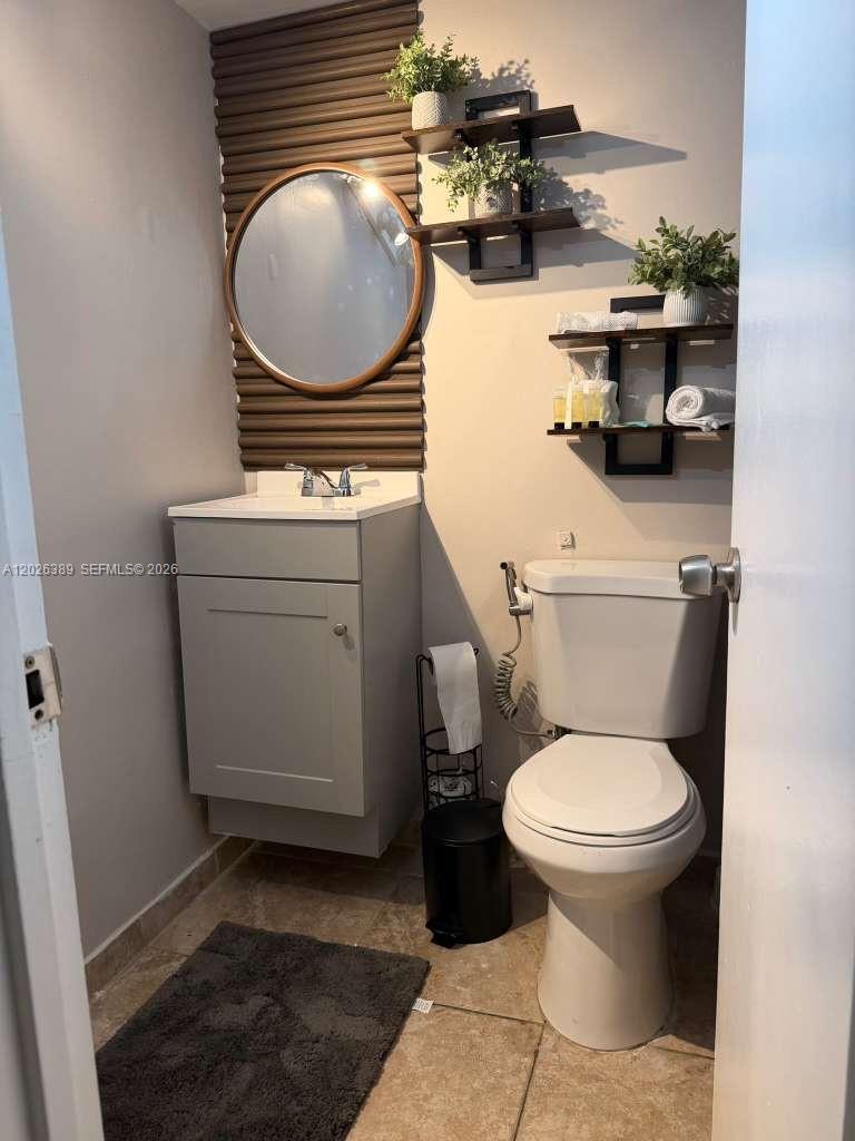 BAYSHORE YACHT & TENNIS C - Residential Lease