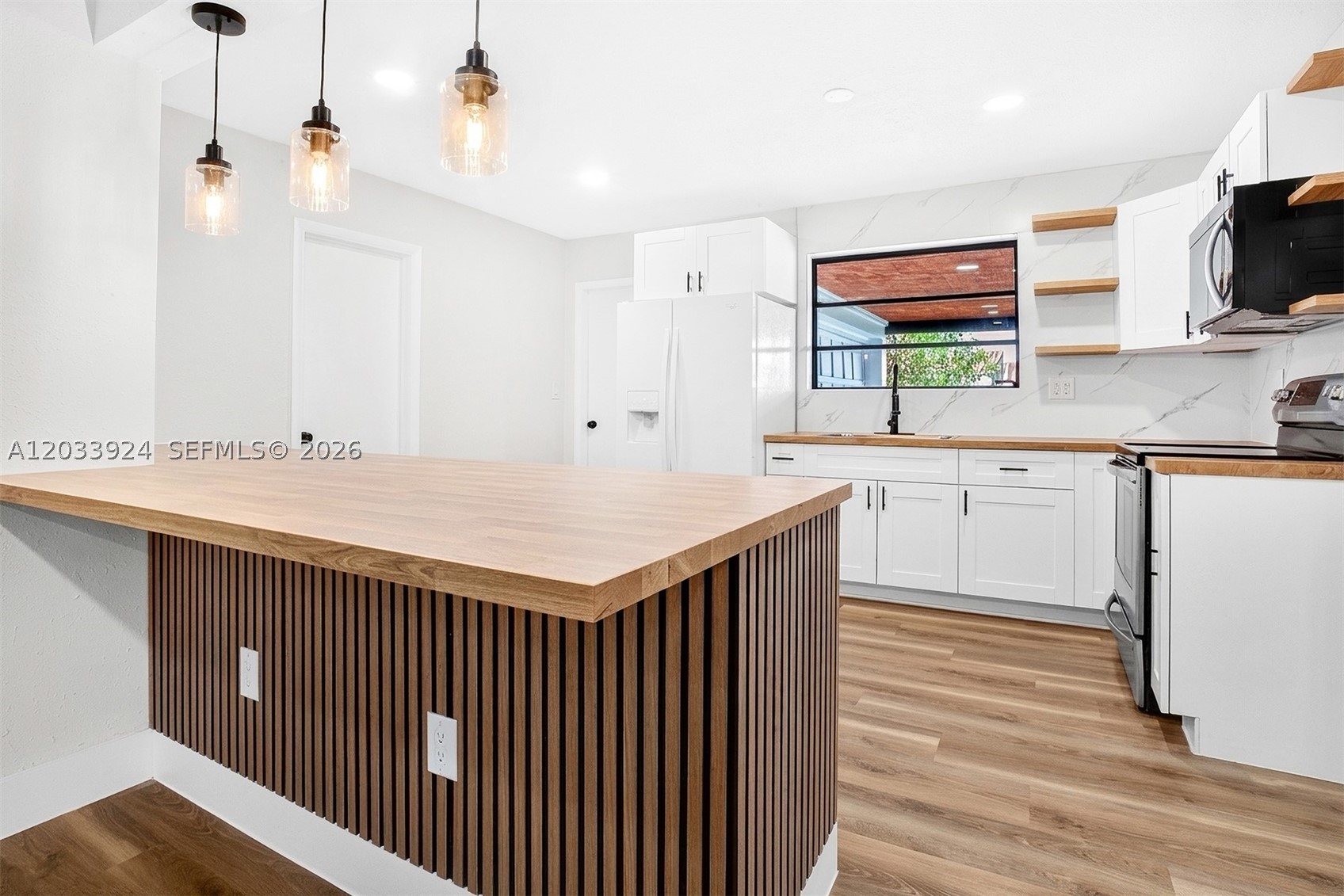 ARCOLA GARDENS - Residential