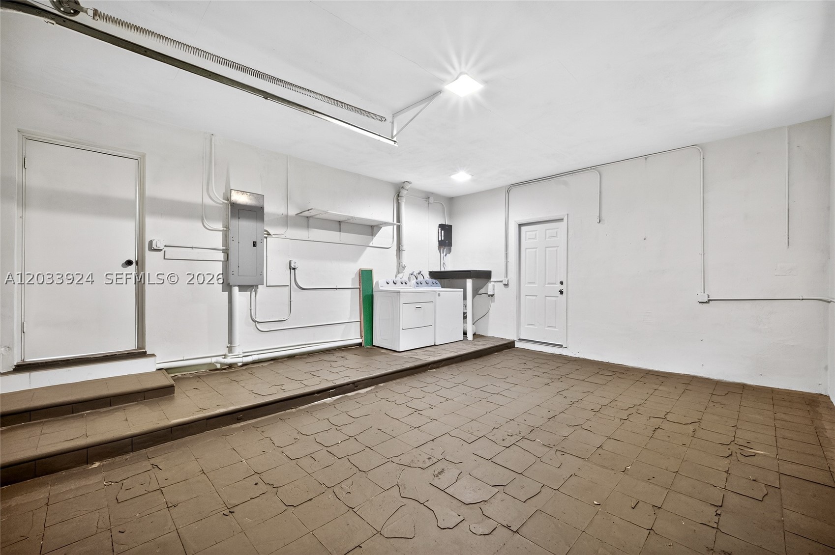 ARCOLA GARDENS - Residential