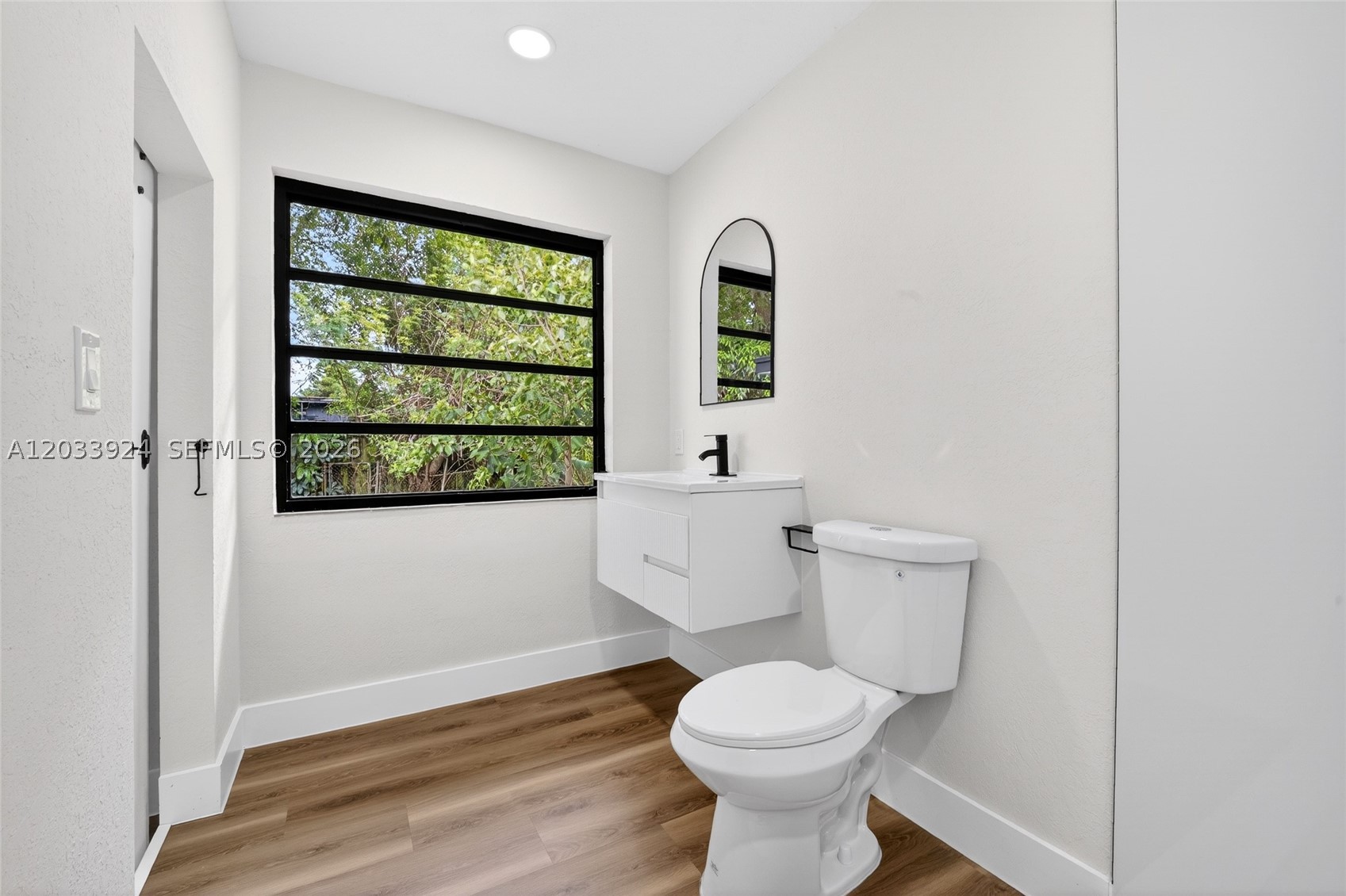 ARCOLA GARDENS - Residential