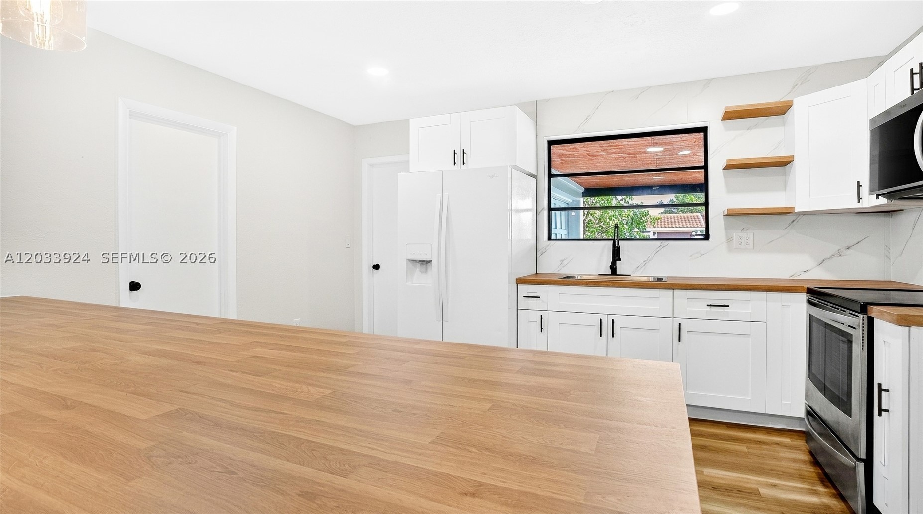 ARCOLA GARDENS - Residential