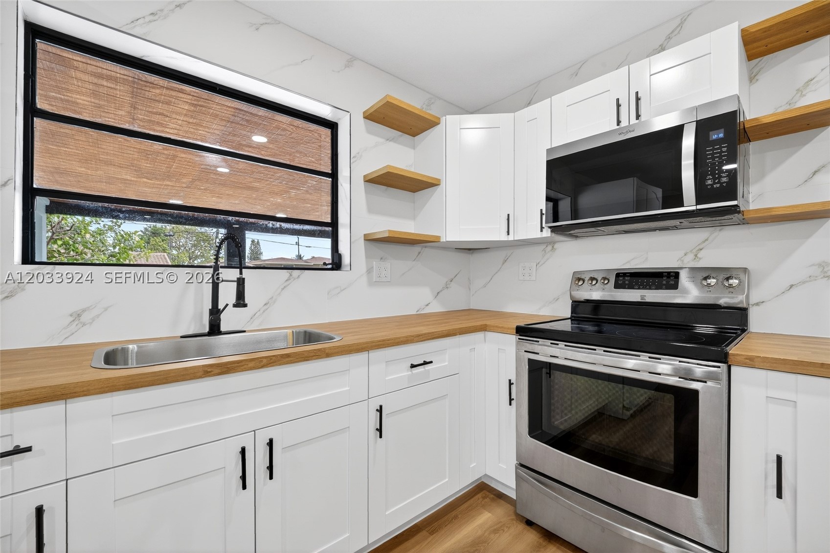 ARCOLA GARDENS - Residential