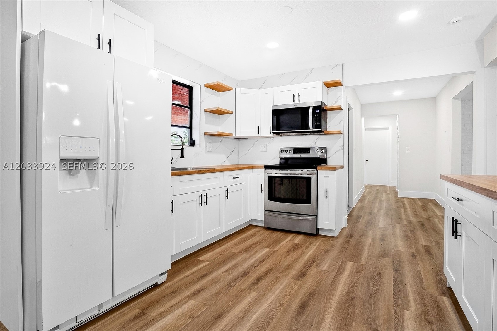 ARCOLA GARDENS - Residential