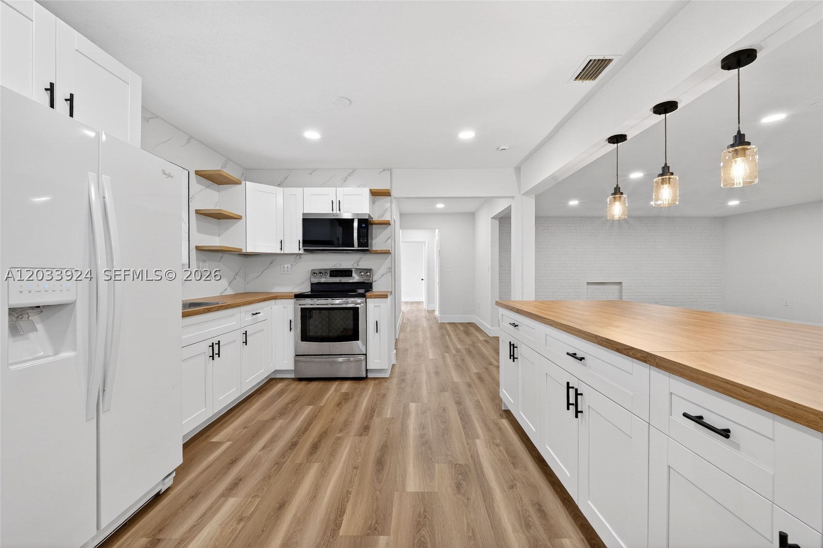 ARCOLA GARDENS - Residential