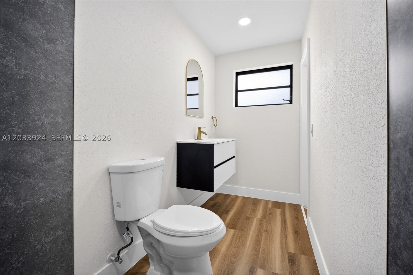 ARCOLA GARDENS - Residential