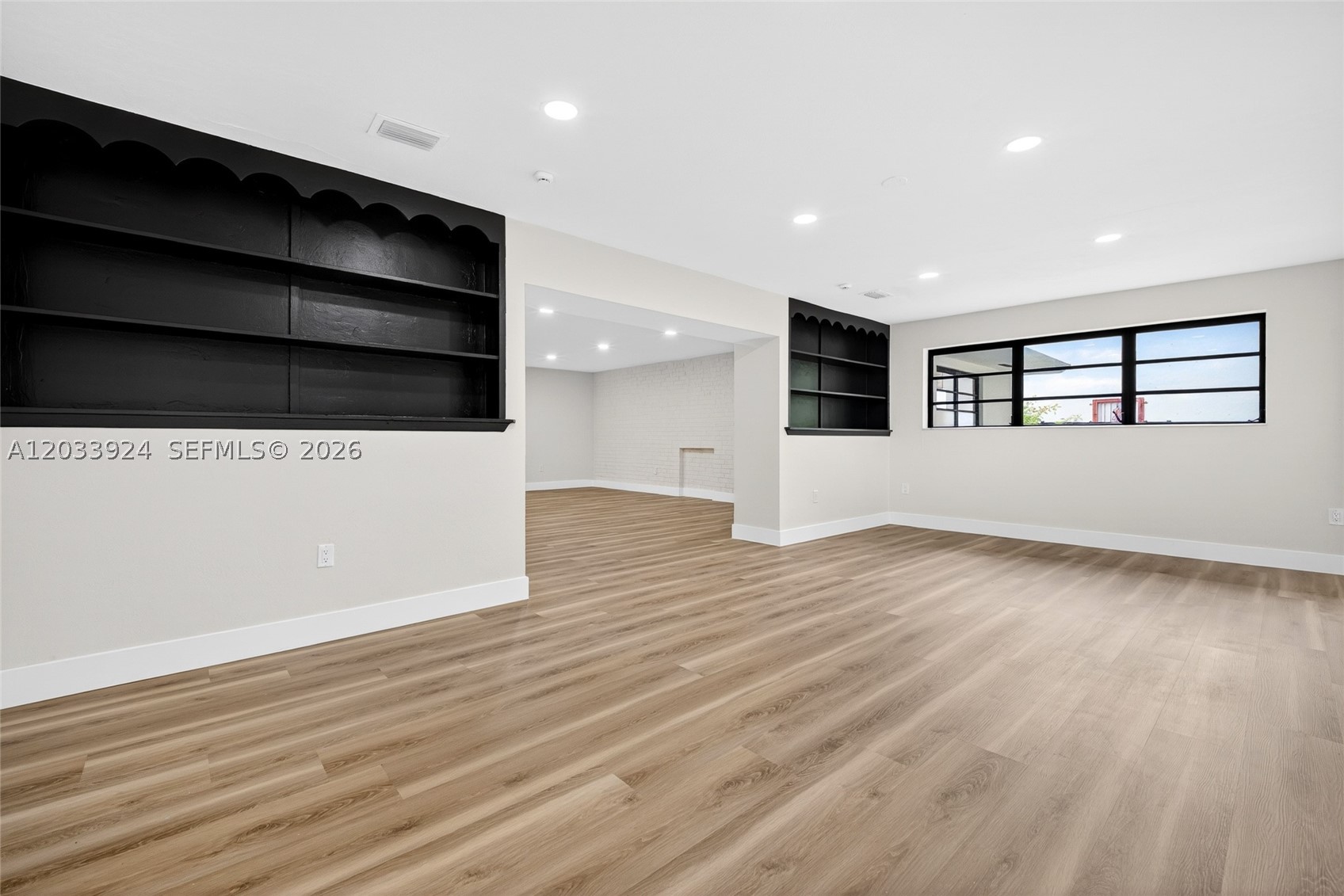 ARCOLA GARDENS - Residential