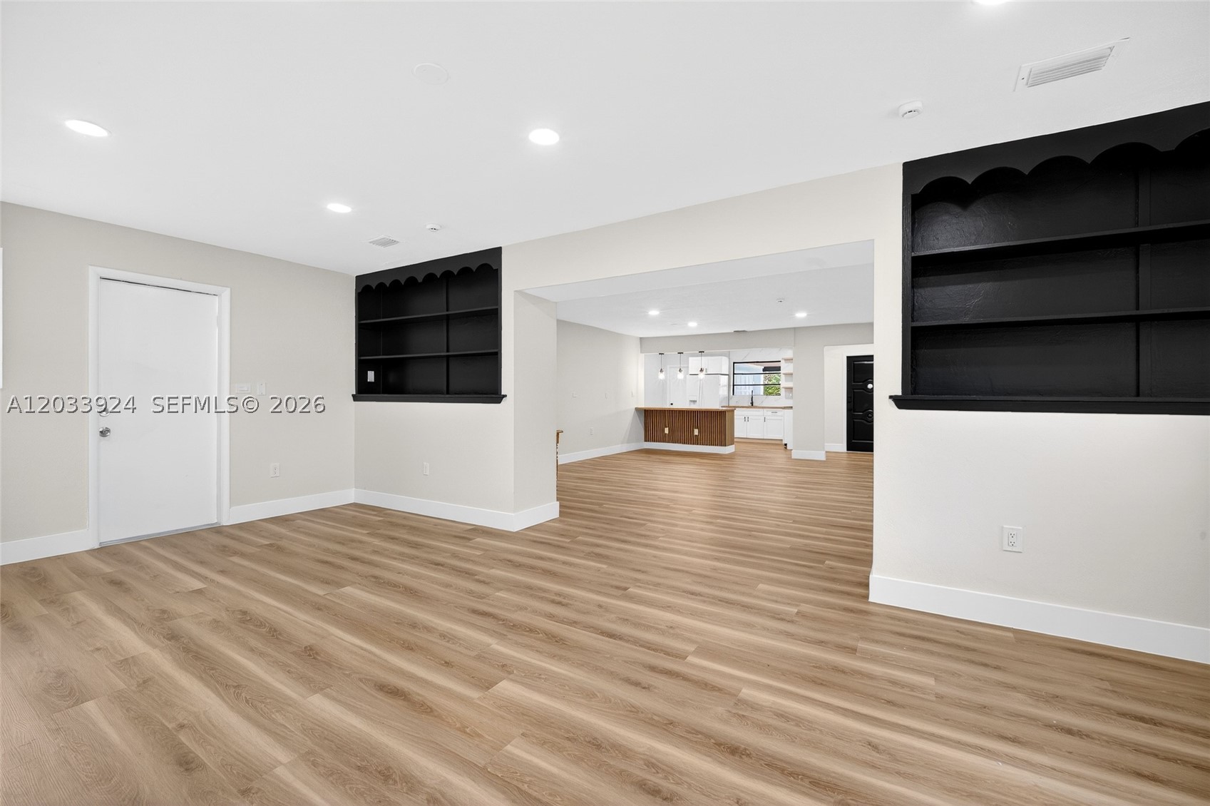 ARCOLA GARDENS - Residential