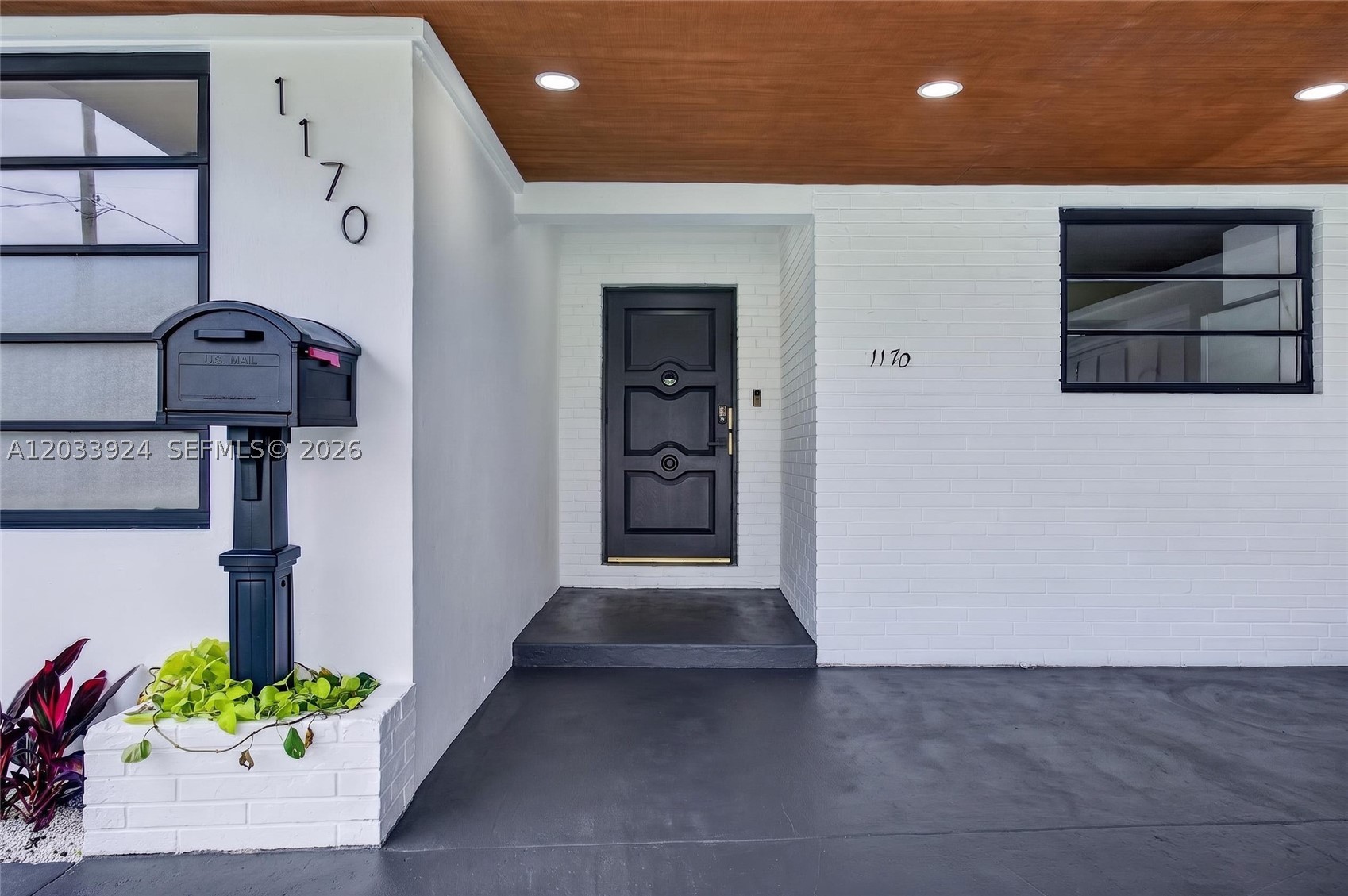 ARCOLA GARDENS - Residential