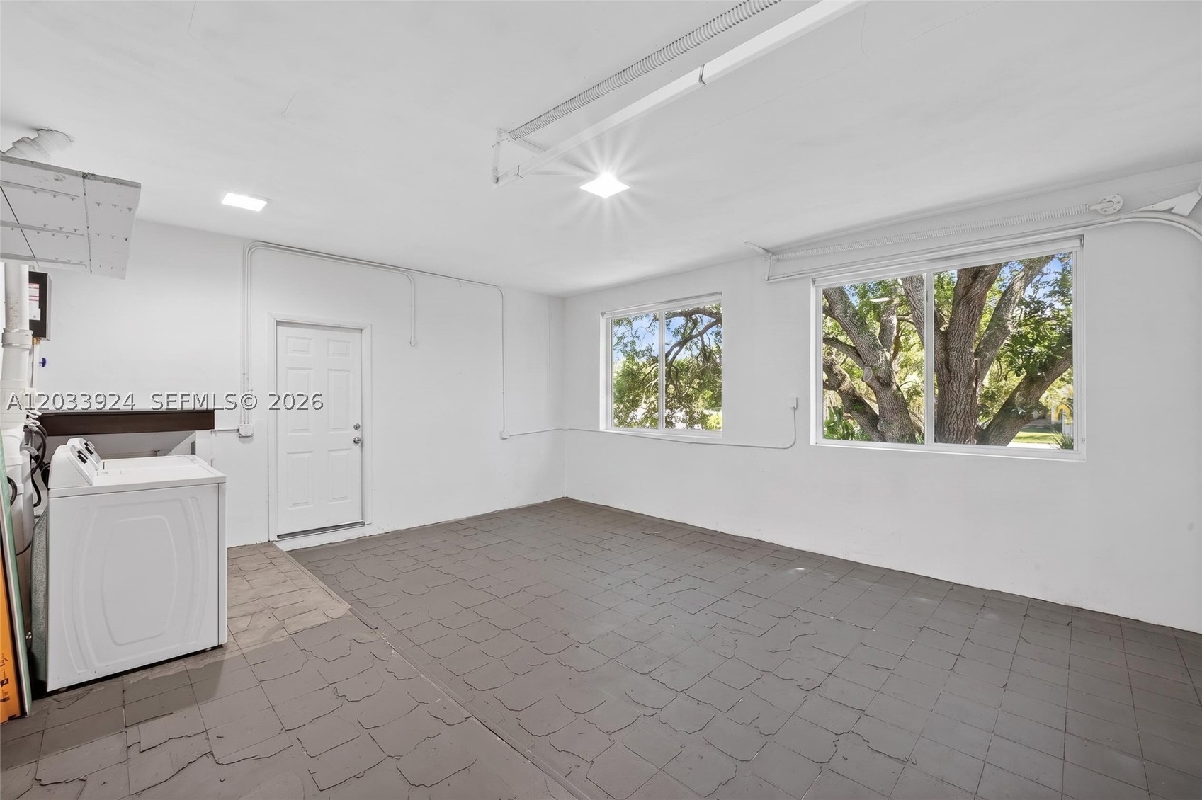ARCOLA GARDENS - Residential