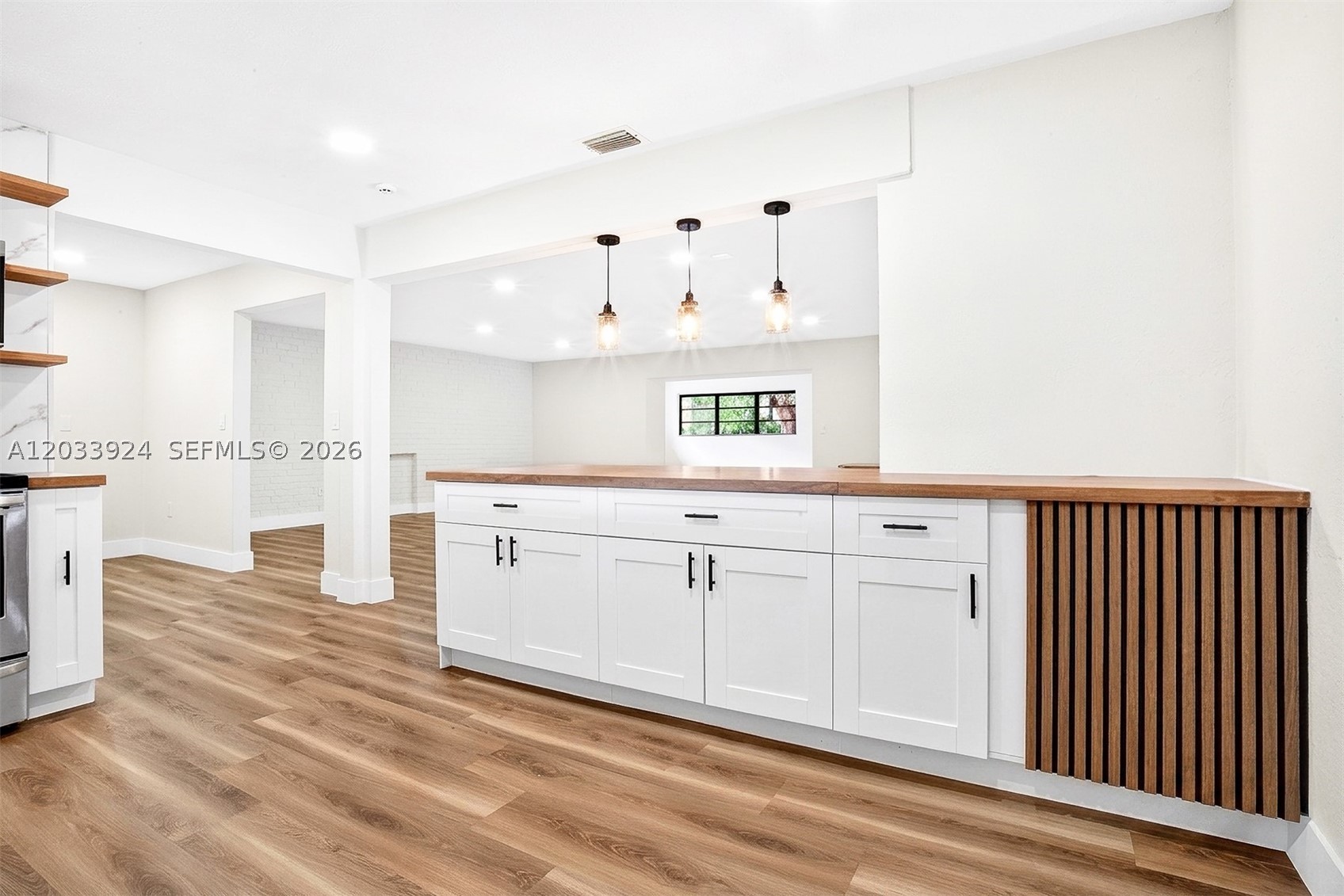 ARCOLA GARDENS - Residential