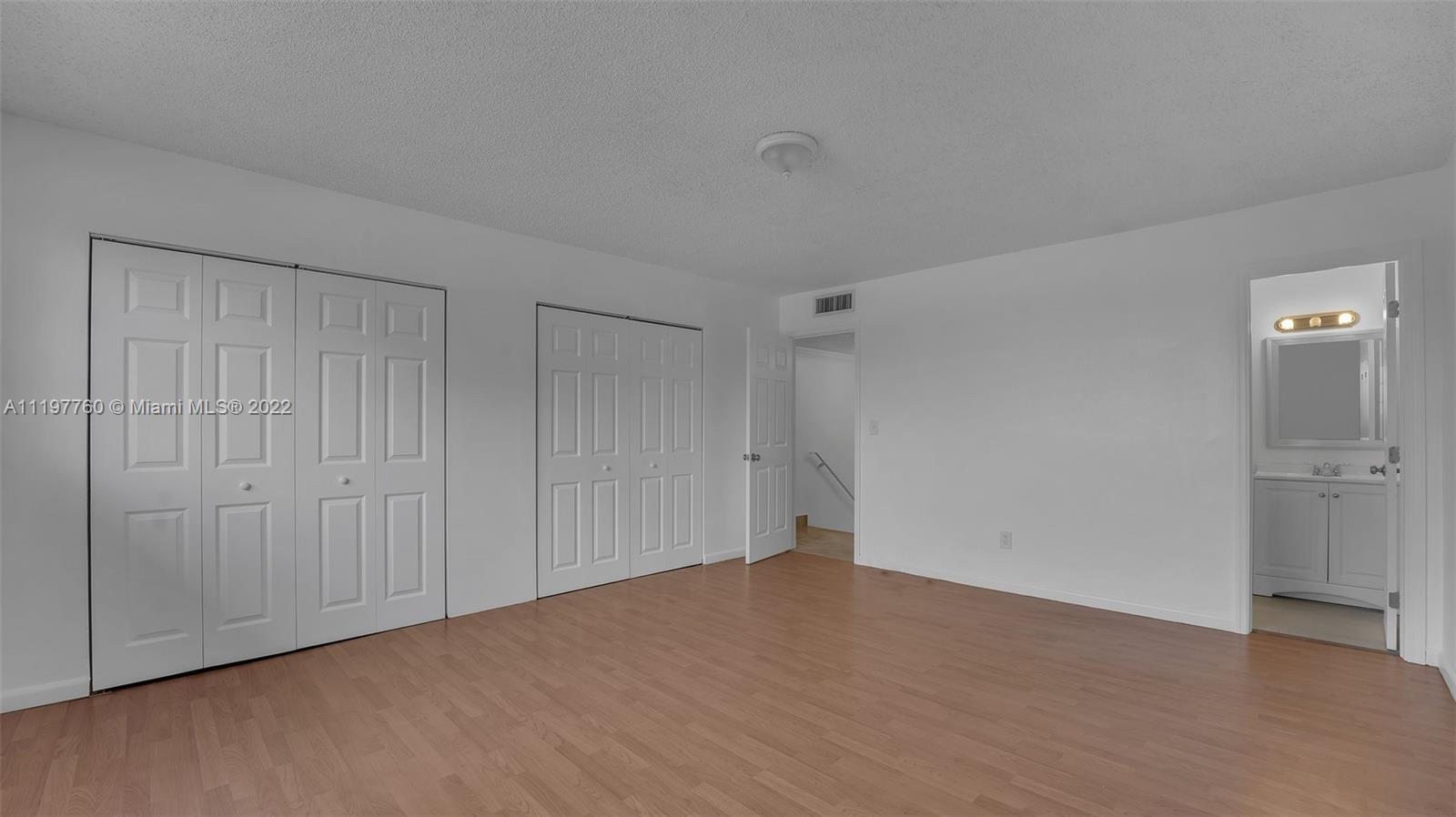 FLAMINGO LAKE - Residential