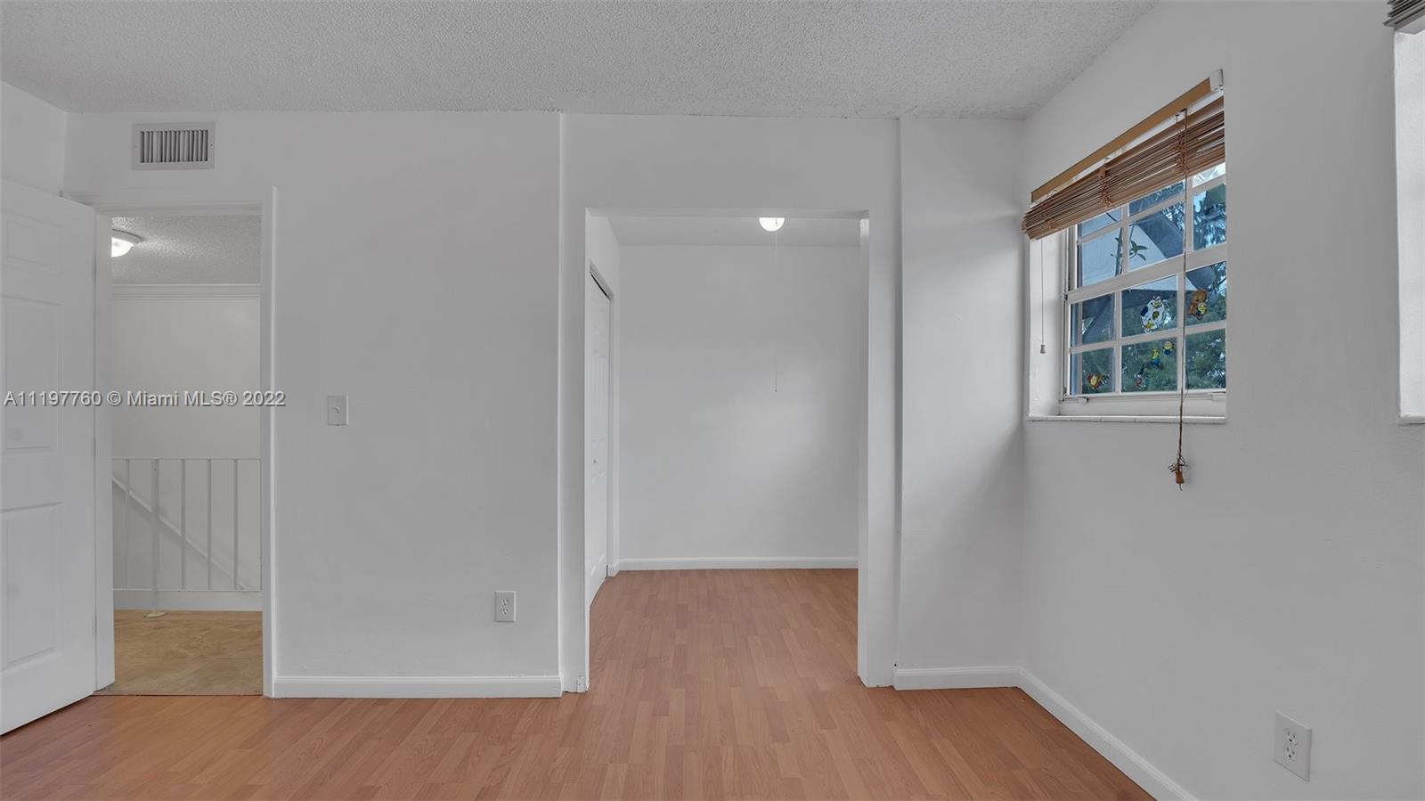FLAMINGO LAKE - Residential