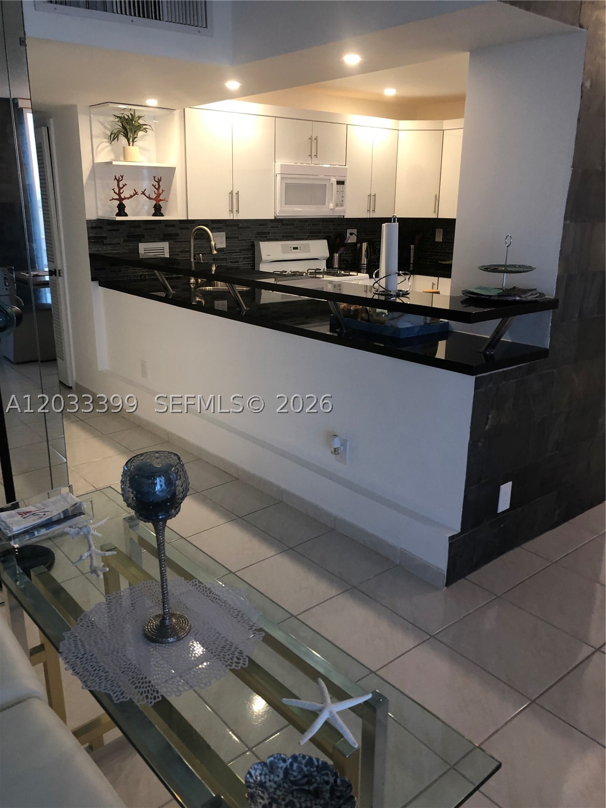 PARKER PLAZA ESTATES COND - Residential