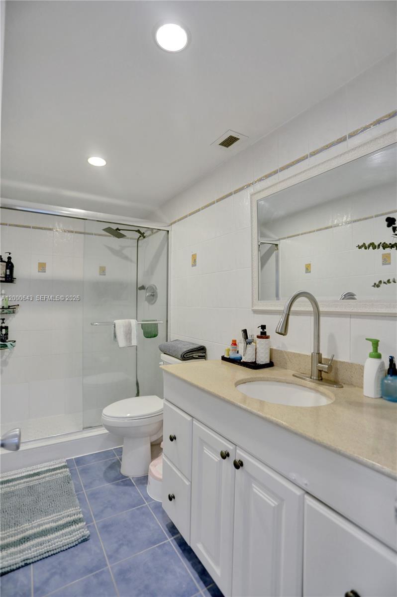 ARLEN HOUSE CONDO - Residential