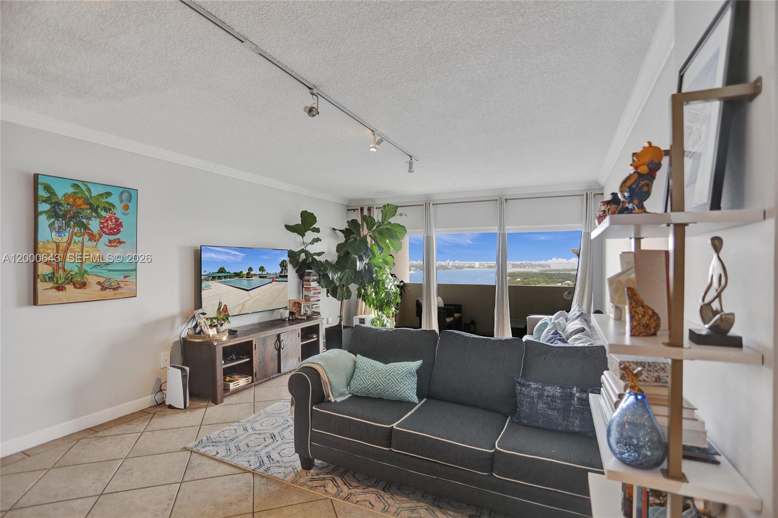 ARLEN HOUSE CONDO - Residential