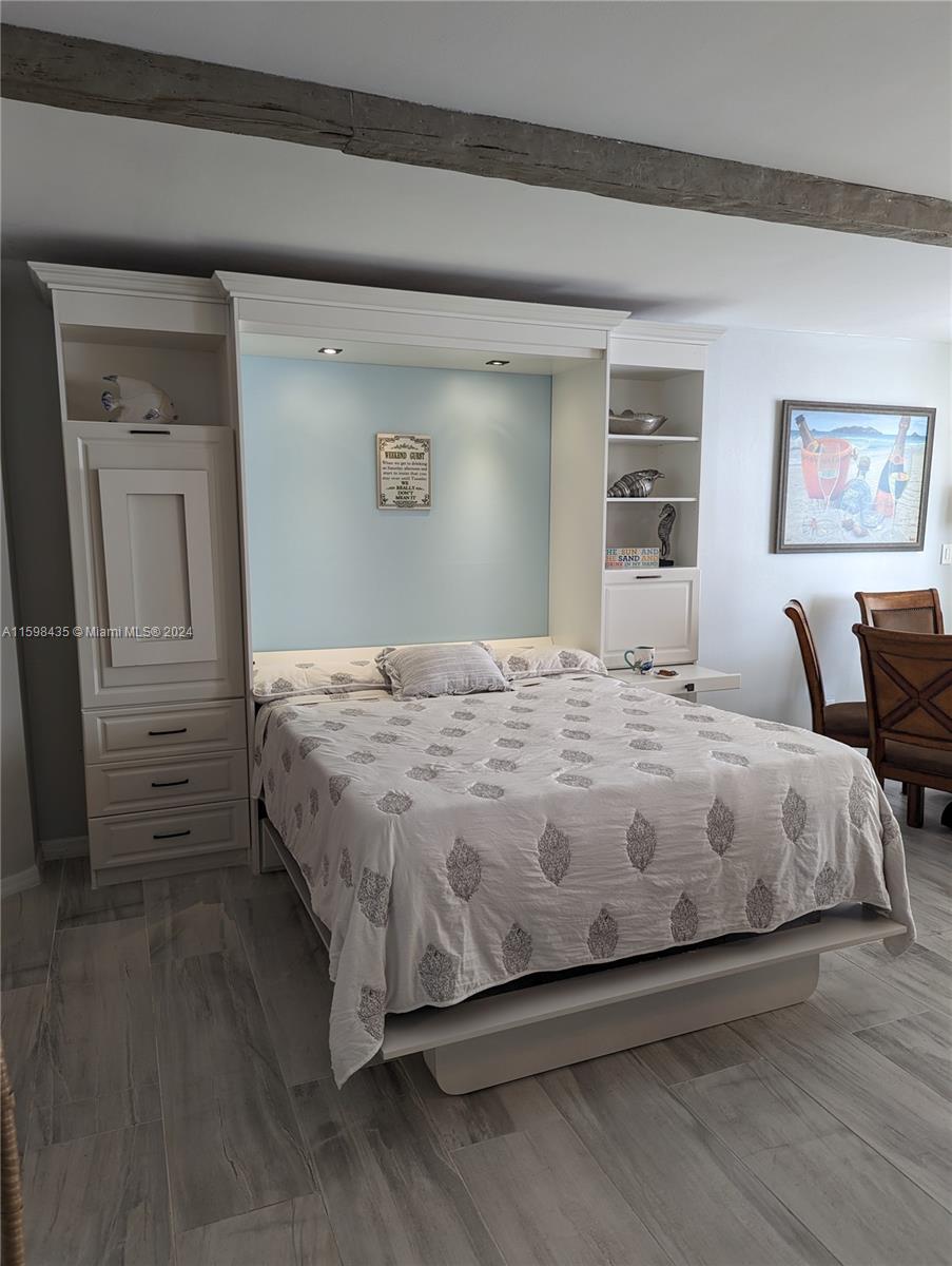OCEAN CLUB CONDO - Residential