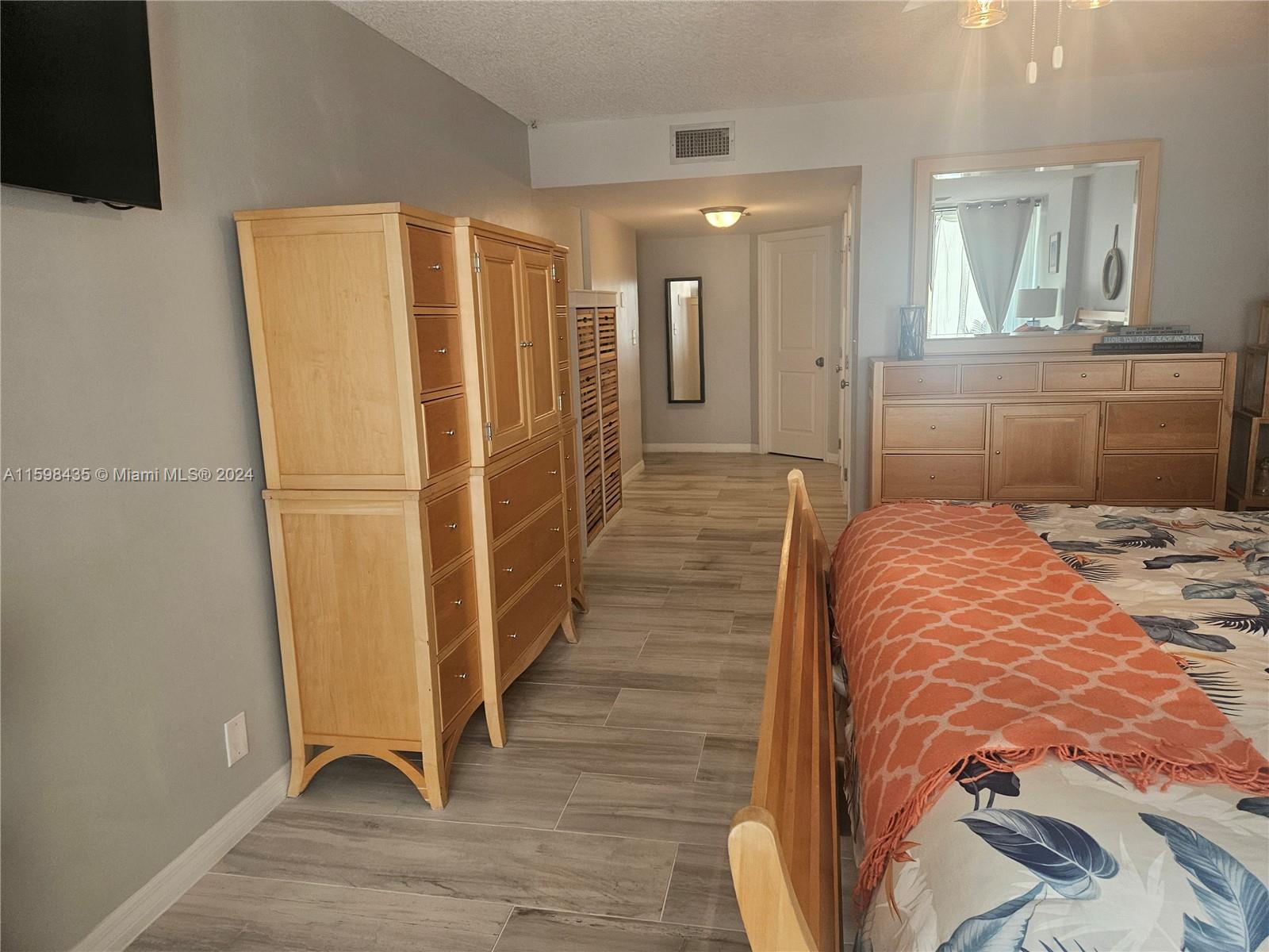 OCEAN CLUB CONDO - Residential