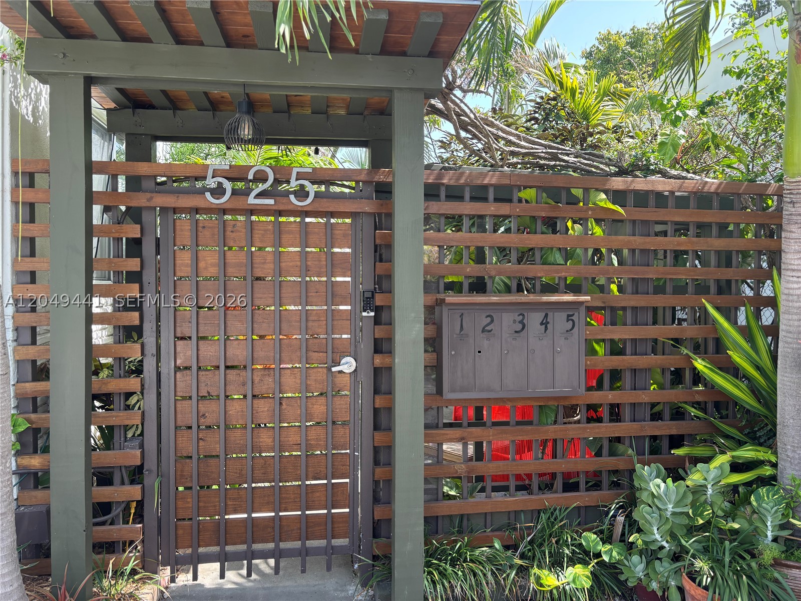 525 NE 63 STREET CONDO - Residential Lease