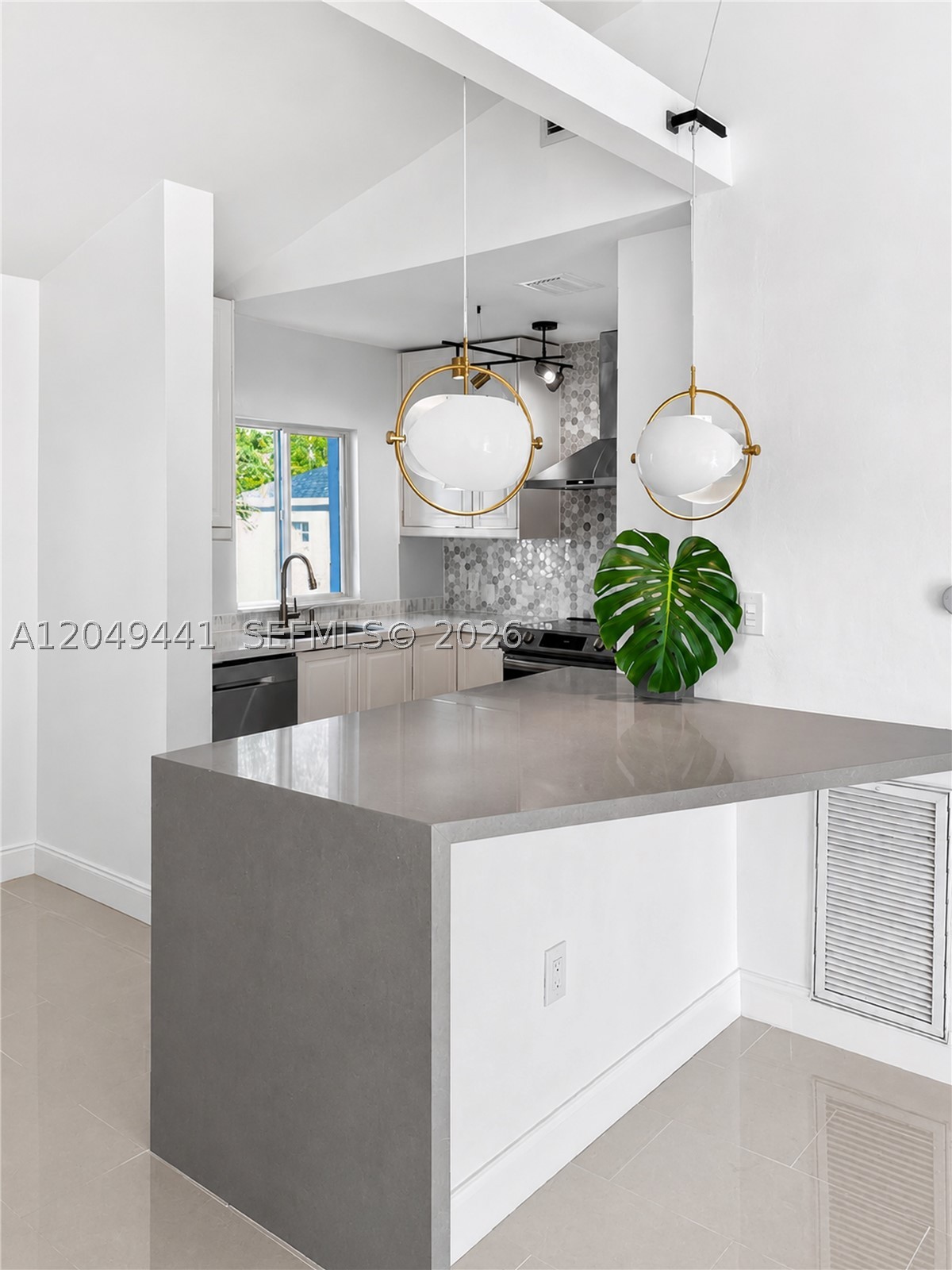 525 NE 63 STREET CONDO - Residential Lease