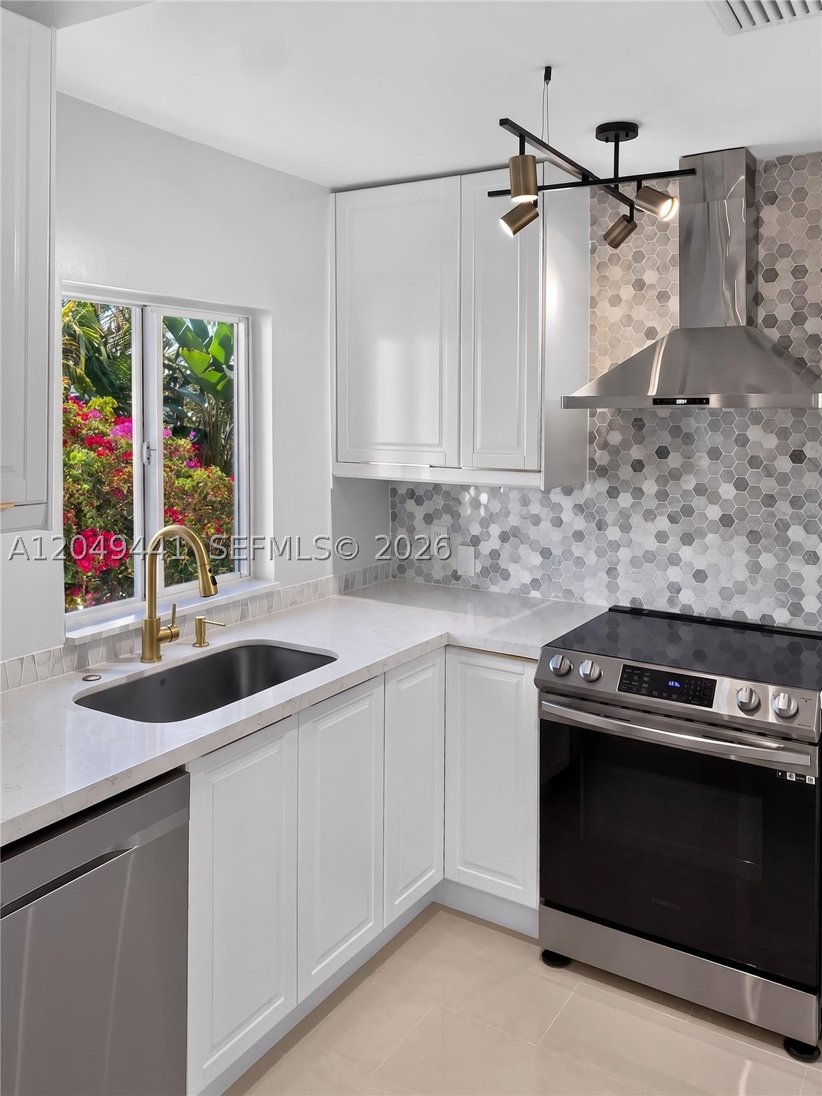 525 NE 63 STREET CONDO - Residential Lease