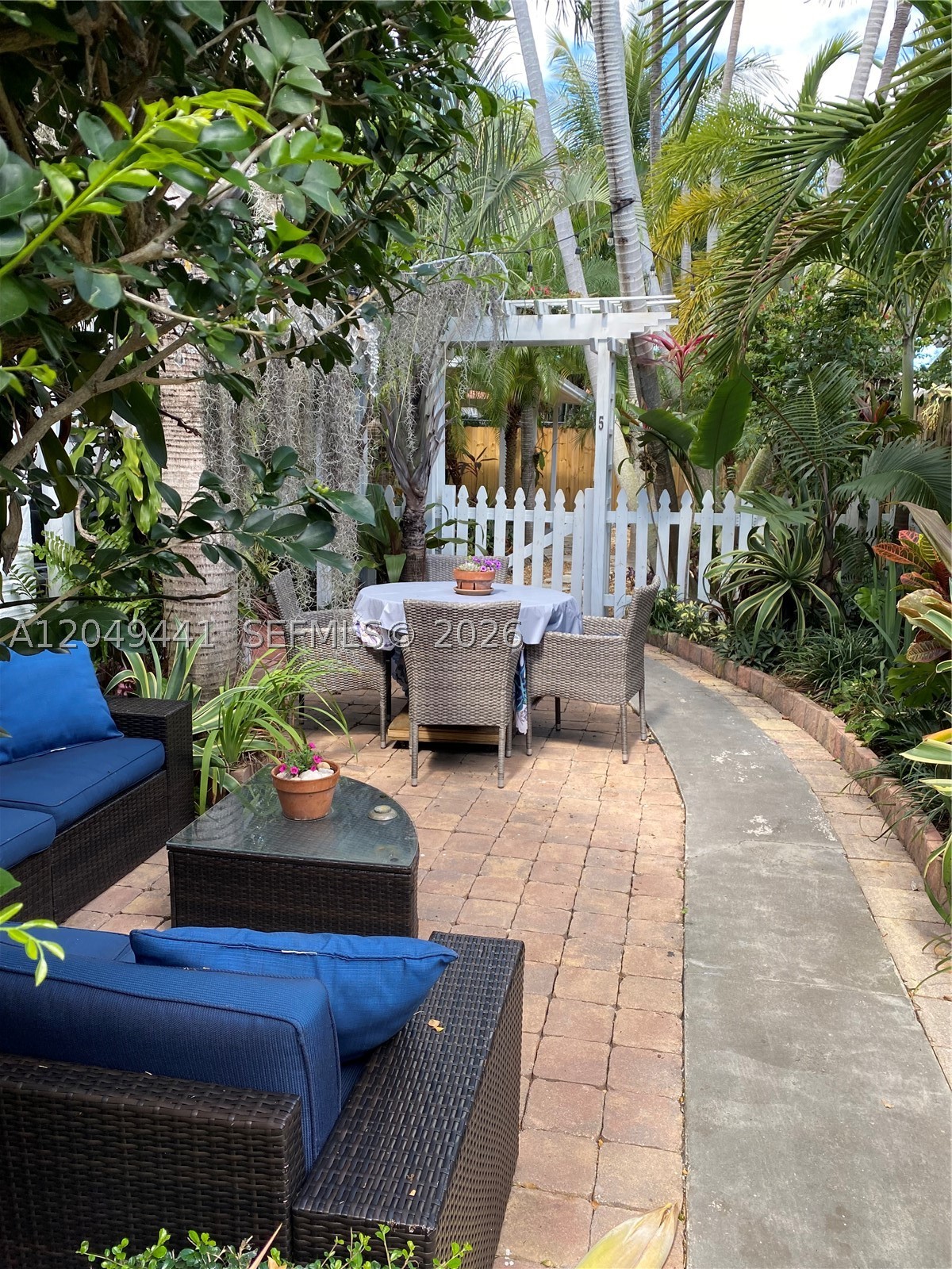 525 NE 63 STREET CONDO - Residential Lease