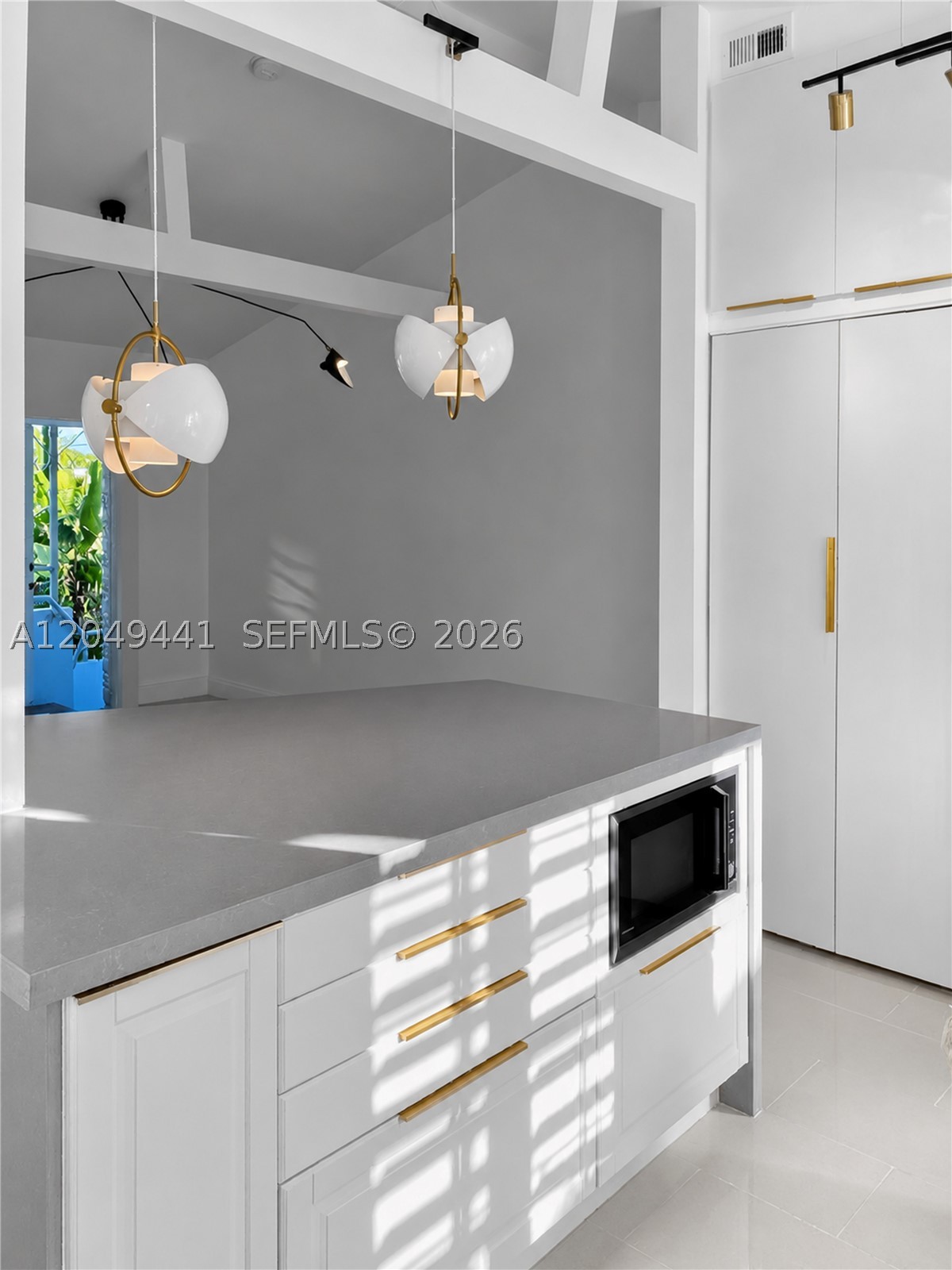 525 NE 63 STREET CONDO - Residential Lease