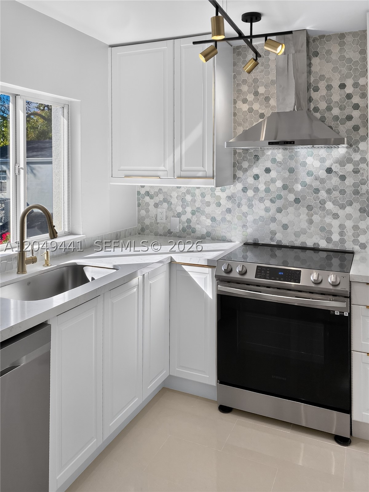 525 NE 63 STREET CONDO - Residential Lease