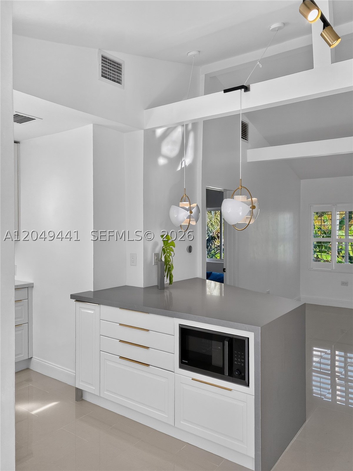 525 NE 63 STREET CONDO - Residential Lease