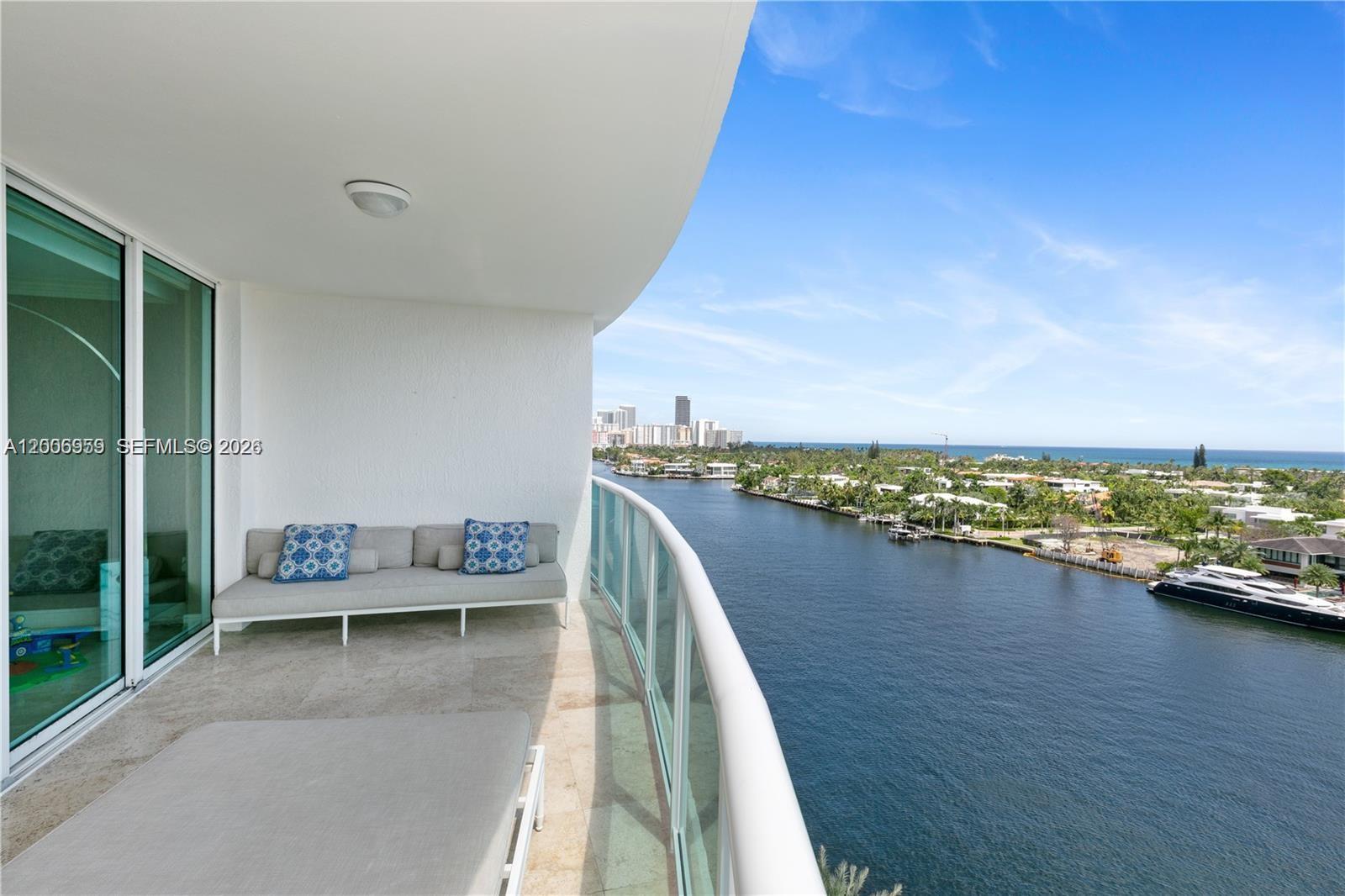HAMPTONS SOUTH CONDO - Residential