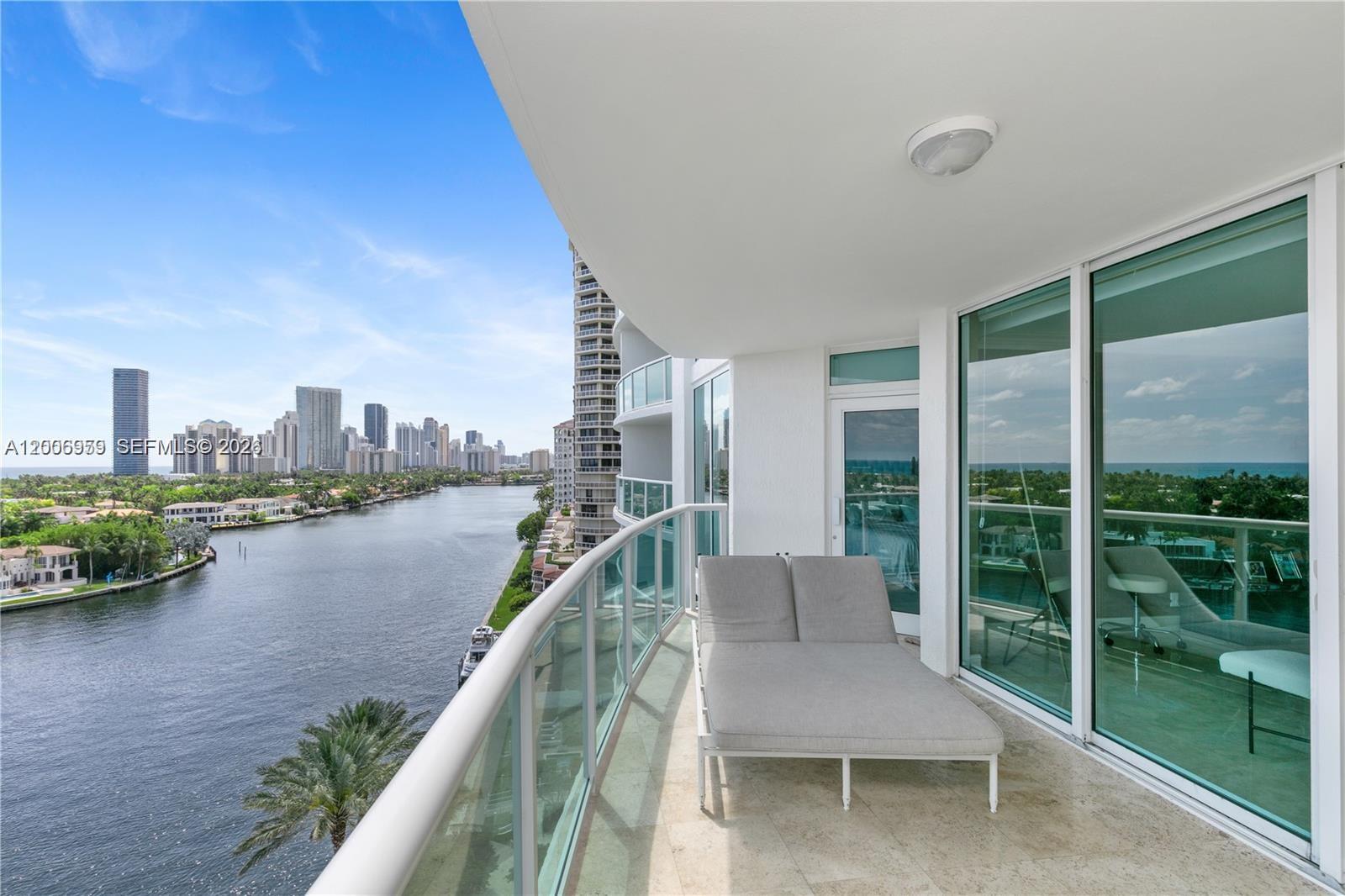 HAMPTONS SOUTH CONDO - Residential
