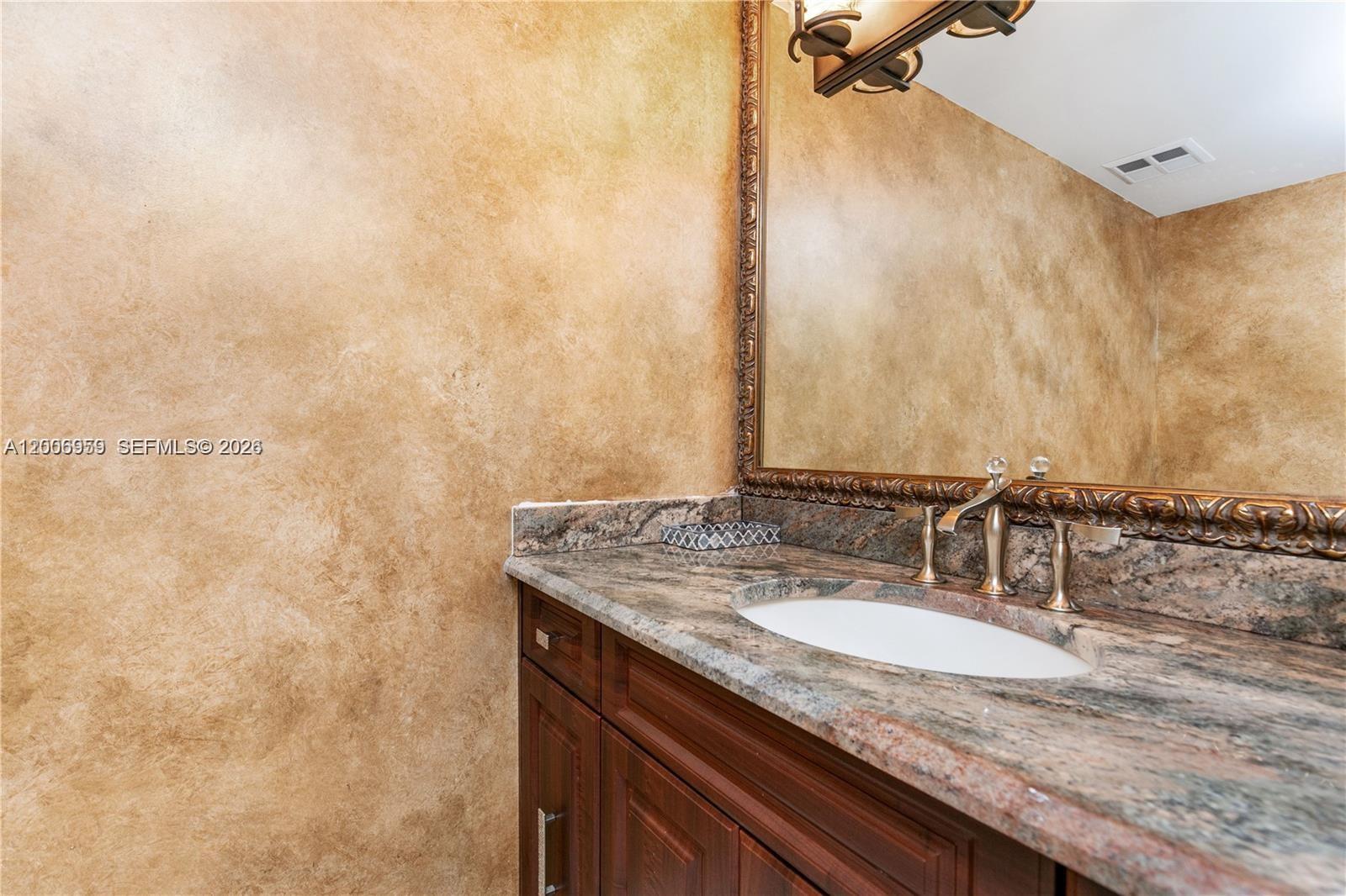 HAMPTONS SOUTH CONDO - Residential