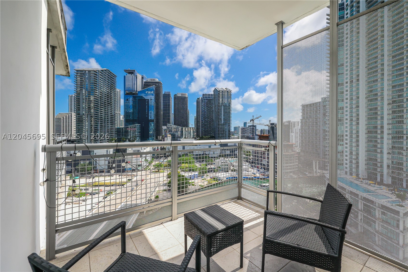 WIND CONDO - Residential