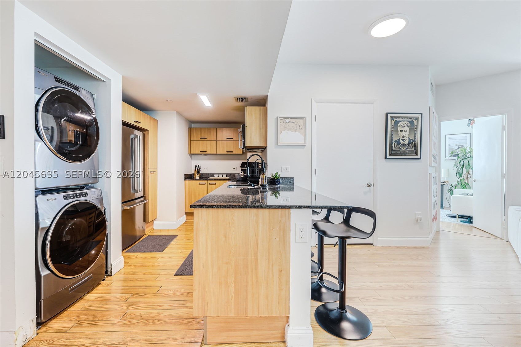 WIND CONDO - Residential