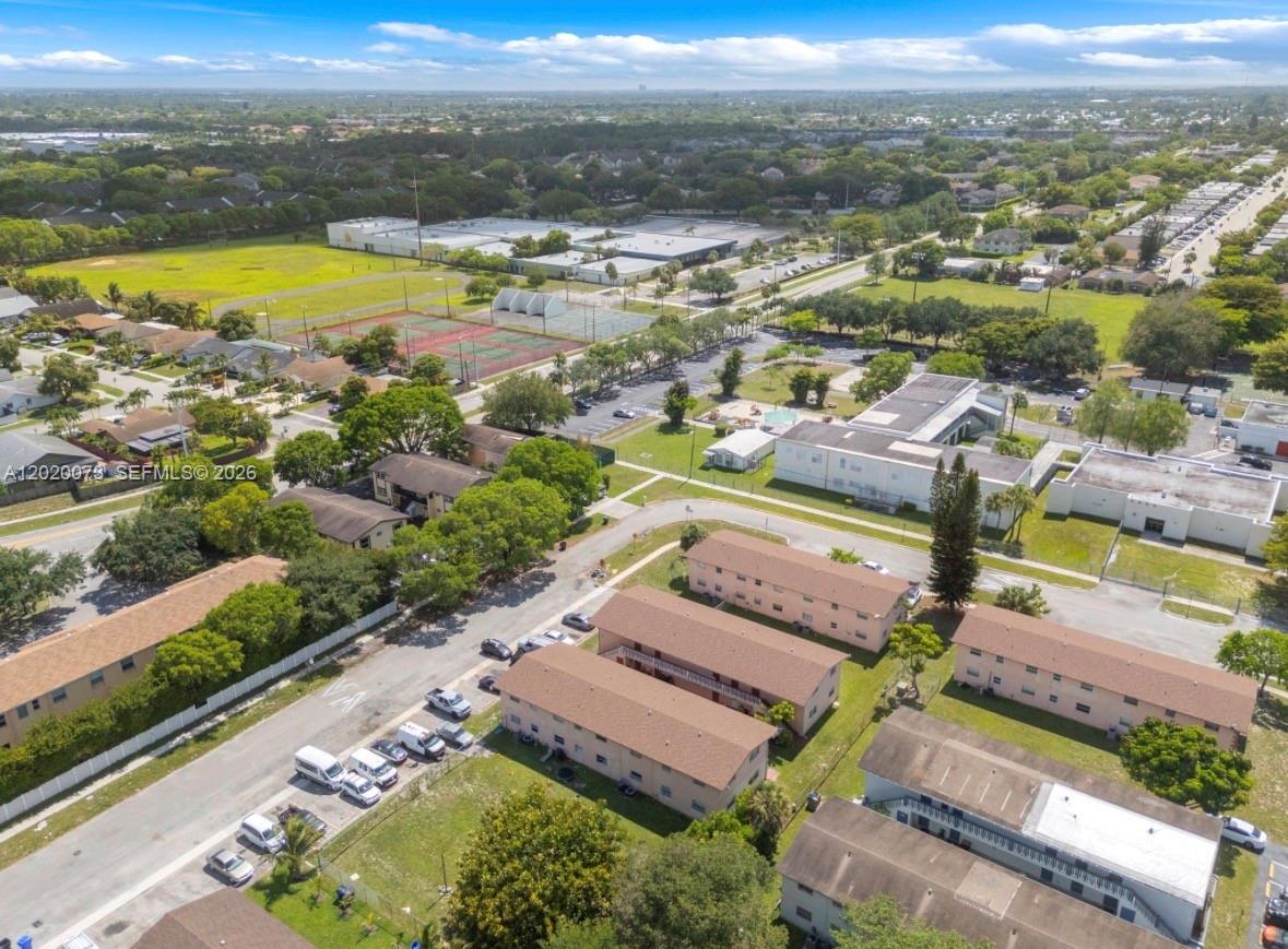 ELMVALE CONDO - Residential