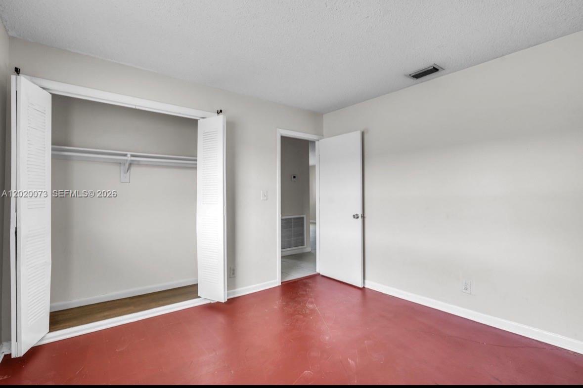 ELMVALE CONDO - Residential