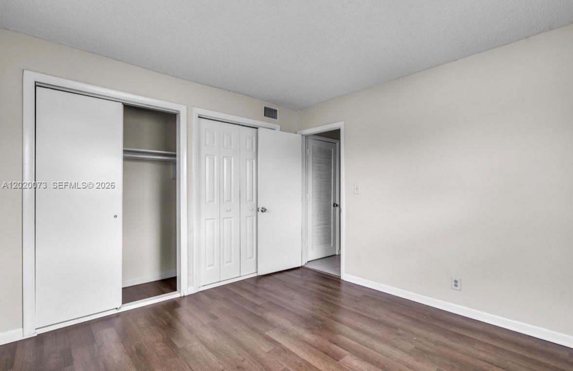 ELMVALE CONDO - Residential