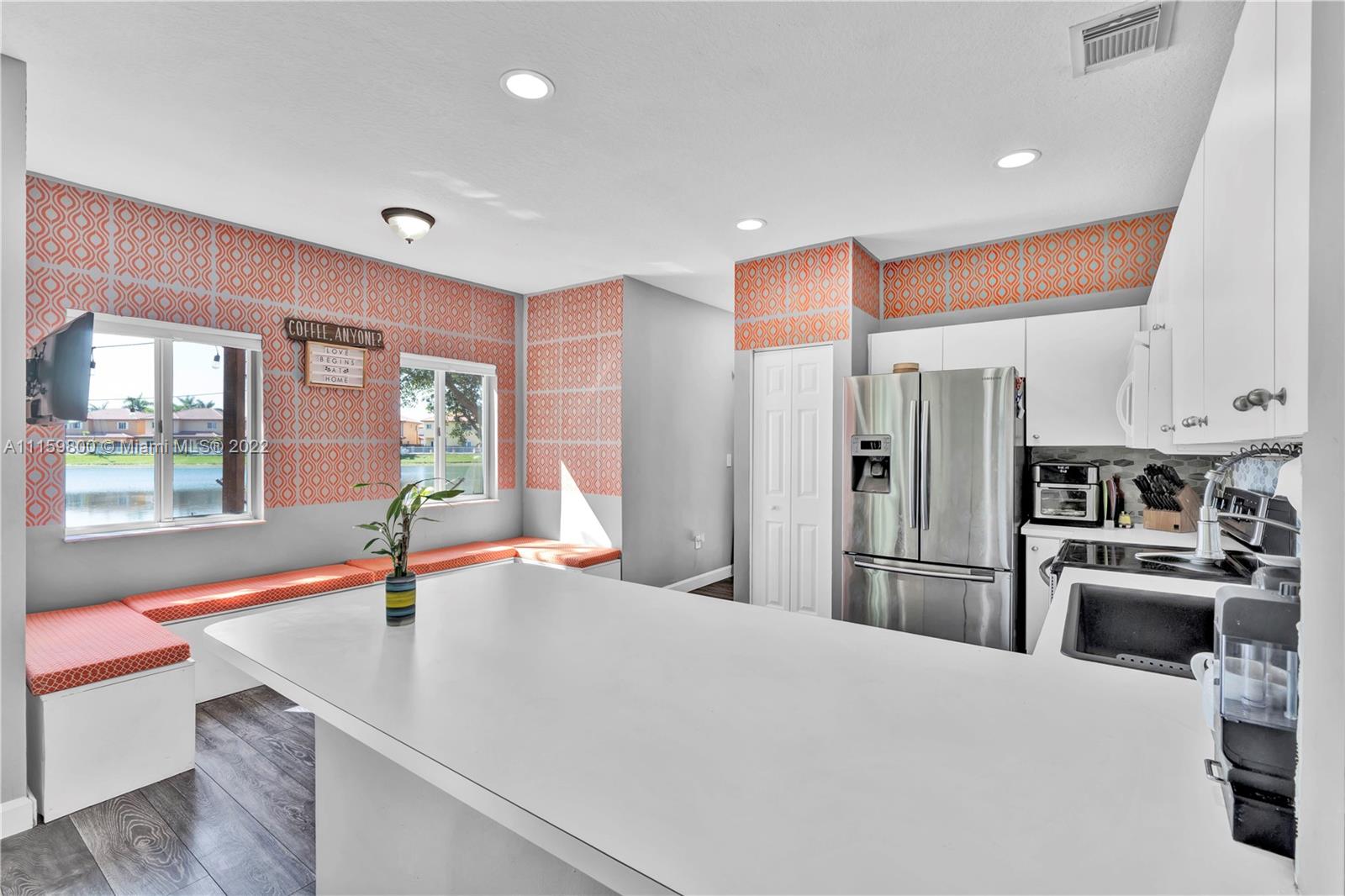 MIRENS PLACE - Residential