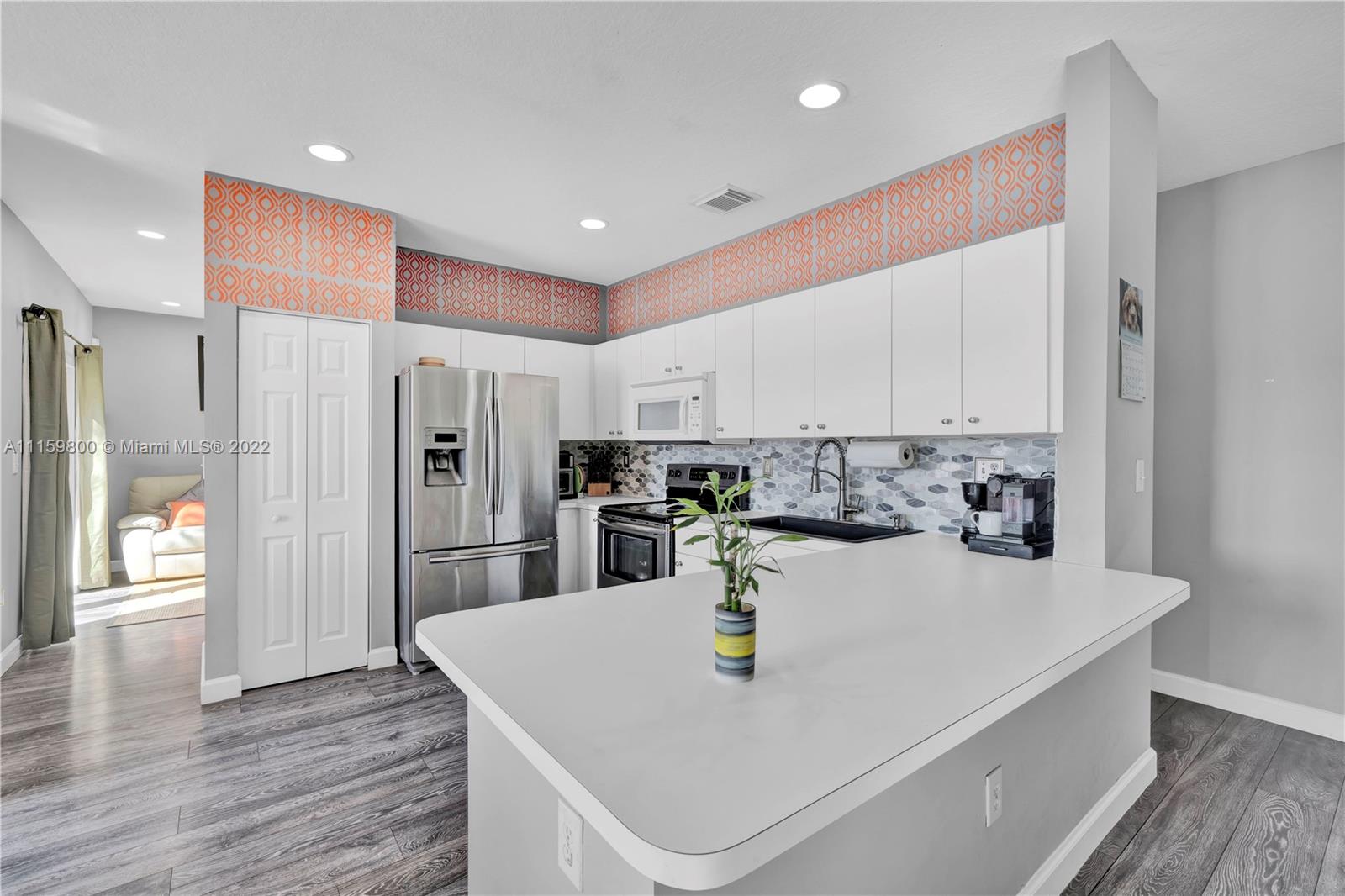 MIRENS PLACE - Residential
