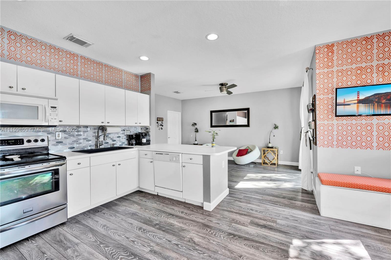 MIRENS PLACE - Residential