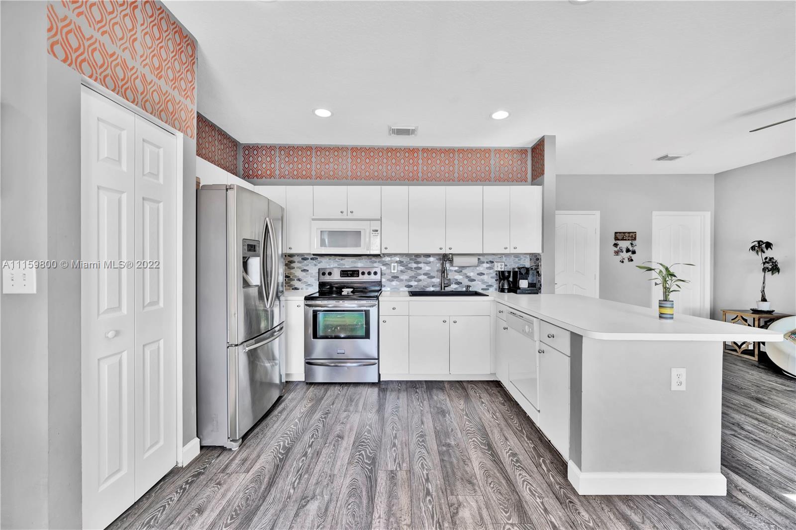 MIRENS PLACE - Residential