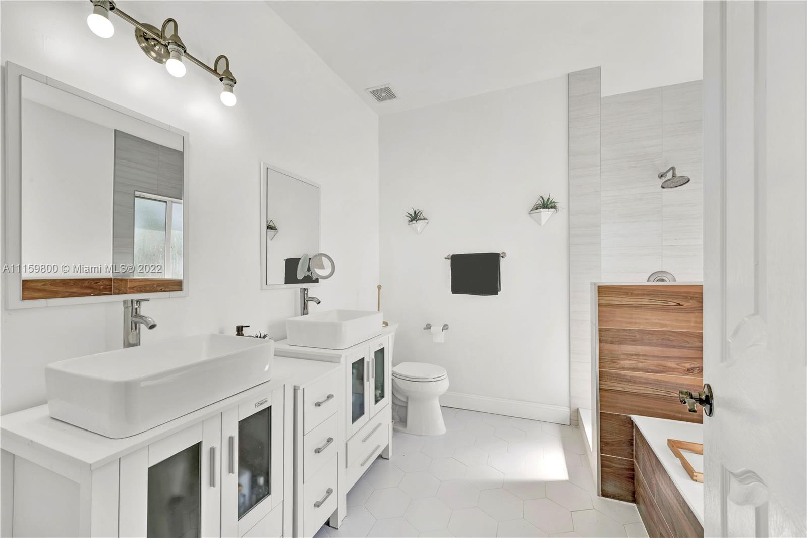 MIRENS PLACE - Residential