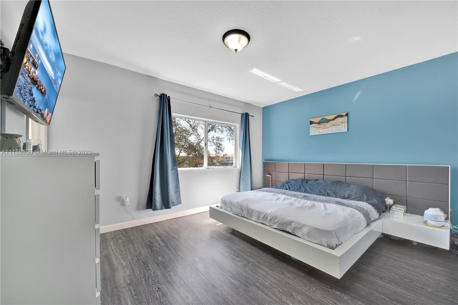 MIRENS PLACE - Residential